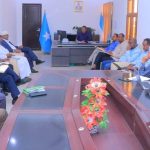 Wasaaradda Maaliyadda Puntland iyo Wasaaradda Qorsheynta oo yeeshay kulan looga hadlay dardargelinta dakhliga[Sawirro]