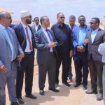 Wasaaradda Maaliyadda Dowladda Puntland oo dhul kala wareegtay Wasaaradda Duulista Hawada Iyo Garoomada Puntland[Sawirro]