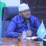 Wasiir Kuxigeenka Dakhliga Wasaaradda Maaliyadda oo Shir la qaatay Shaqaalaha Wasaaradda ee xeebaha Puntland[Sawirro]