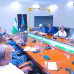 Wasiirka Maaliyadda Dowladda Puntland oo Shir Guddoomiyay Kulanka Dardargelinta Shaqooyinka iyo Dib u habeynta Shaqaalaha Wasaaradda[Sawirro]