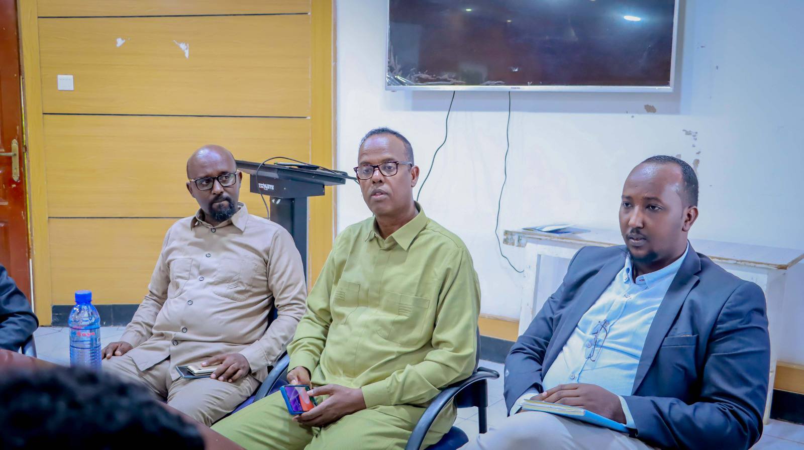 Agaasime Guud Kuxigeenka Dakhliga Maaliyadda Dowladda Puntland oo Tababar u furay Shaqaalaha Wasaaradaha Maaliyadda iyo Ganacsiga(Sawirro)