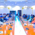 Wasiir Kuxigeenka Wasaaradda Maaliyadda Dowladda Puntland oo kulan la qaatay Shaqaalaha Wasaaradda(Sawirro)