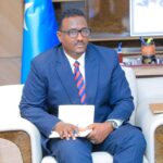 Wasiir Kuxigeenka Wasaaradda Dowladda Maaliyadda Puntland oo Shir la qaatay Madaxda Wasaaradaha iyo Hay’addaha qaybta ka ah Mashruuca Barwaaqo(Sawirro)