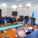 Madaxeynaha Dowladda Puntland oo Kormeer shaqo ku tagay xarunta Wasaaradda Maaliyadda Puntland[Sawirro]